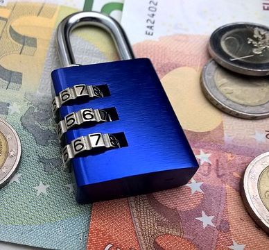Geldschloss Auxmoney Smava